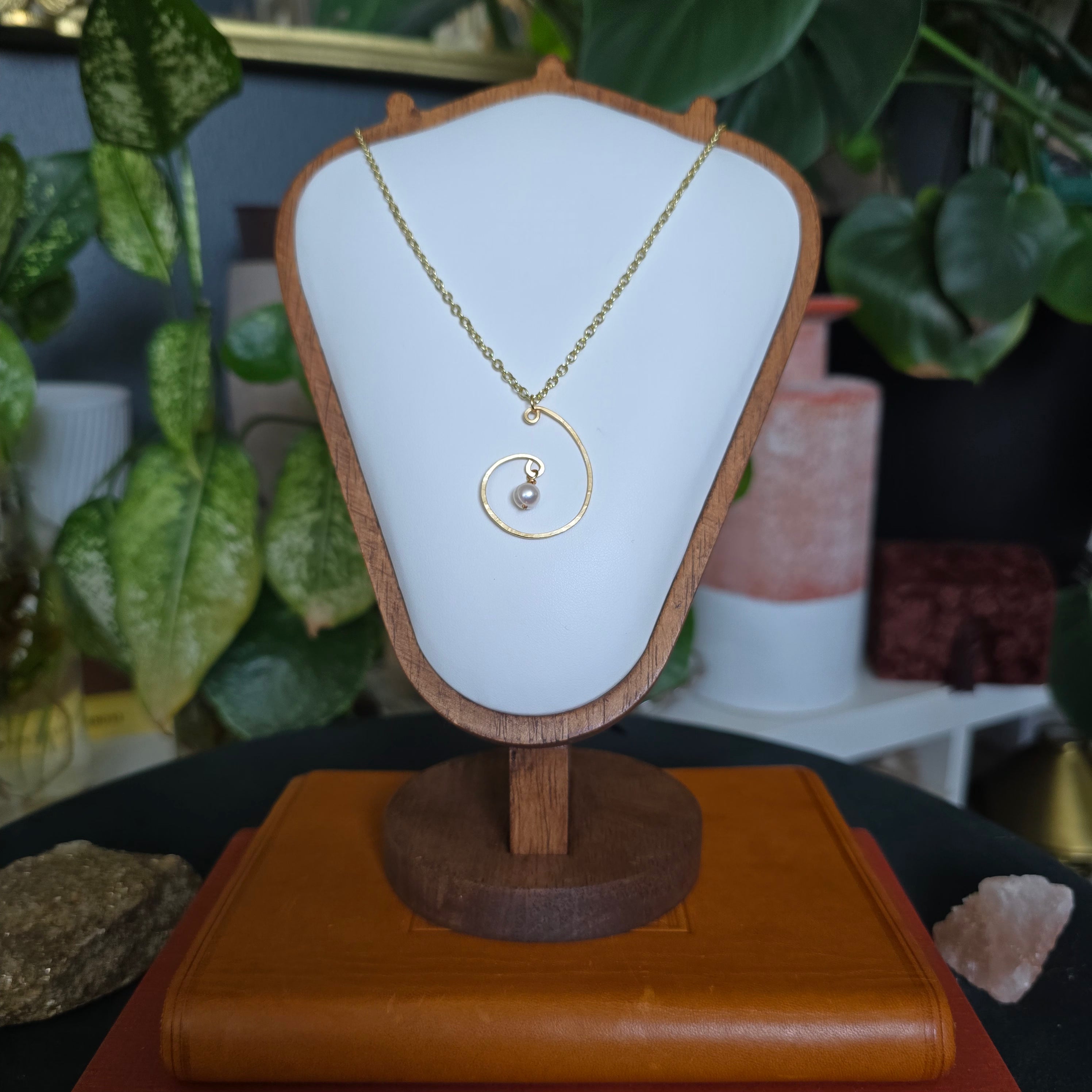 Pearl Swirl Necklace
